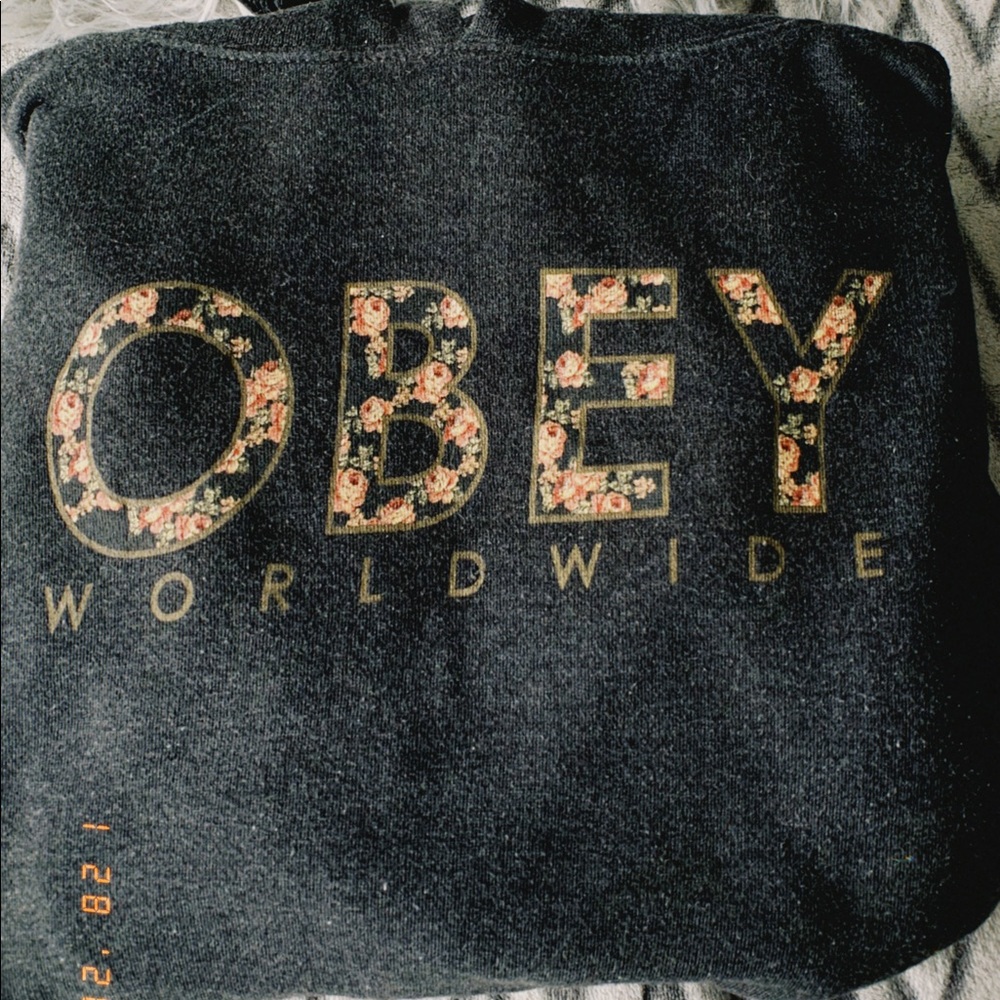 Obey Hoodie ✨